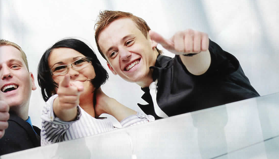Att arbeta aktivt med sin attityd och vara mån om att ha en positiv attityd till tillvaron är en avgörande framgångsfaktor för dig som vill nå dina karriärmål. En positiv attityd är en viktig tillgång